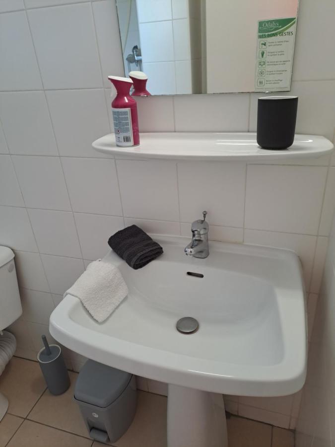 Studio Climatise Box 5 G Residence Odalys Saint Loup, Piscine ,Parking Prive Et Superette 25 Agde Exteriör bild
